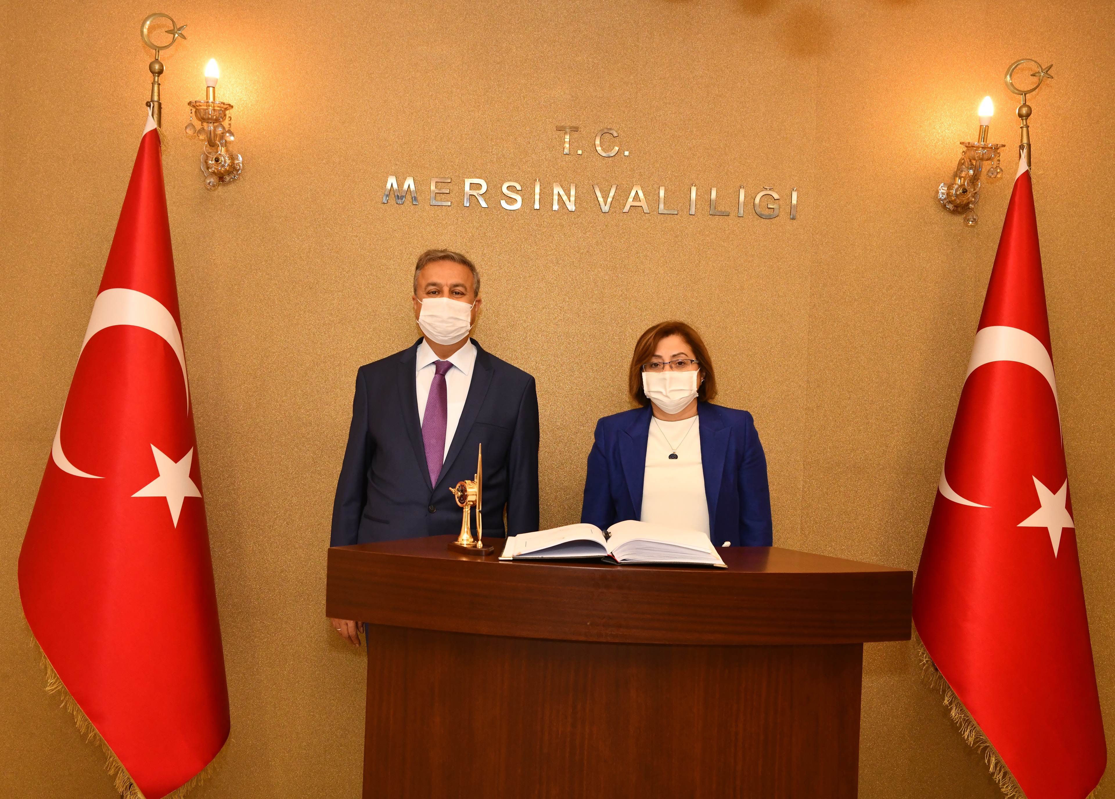 gaziantep valisi gul ve buyuksehir belediye baskani sahin den vali su ya ziyaret
