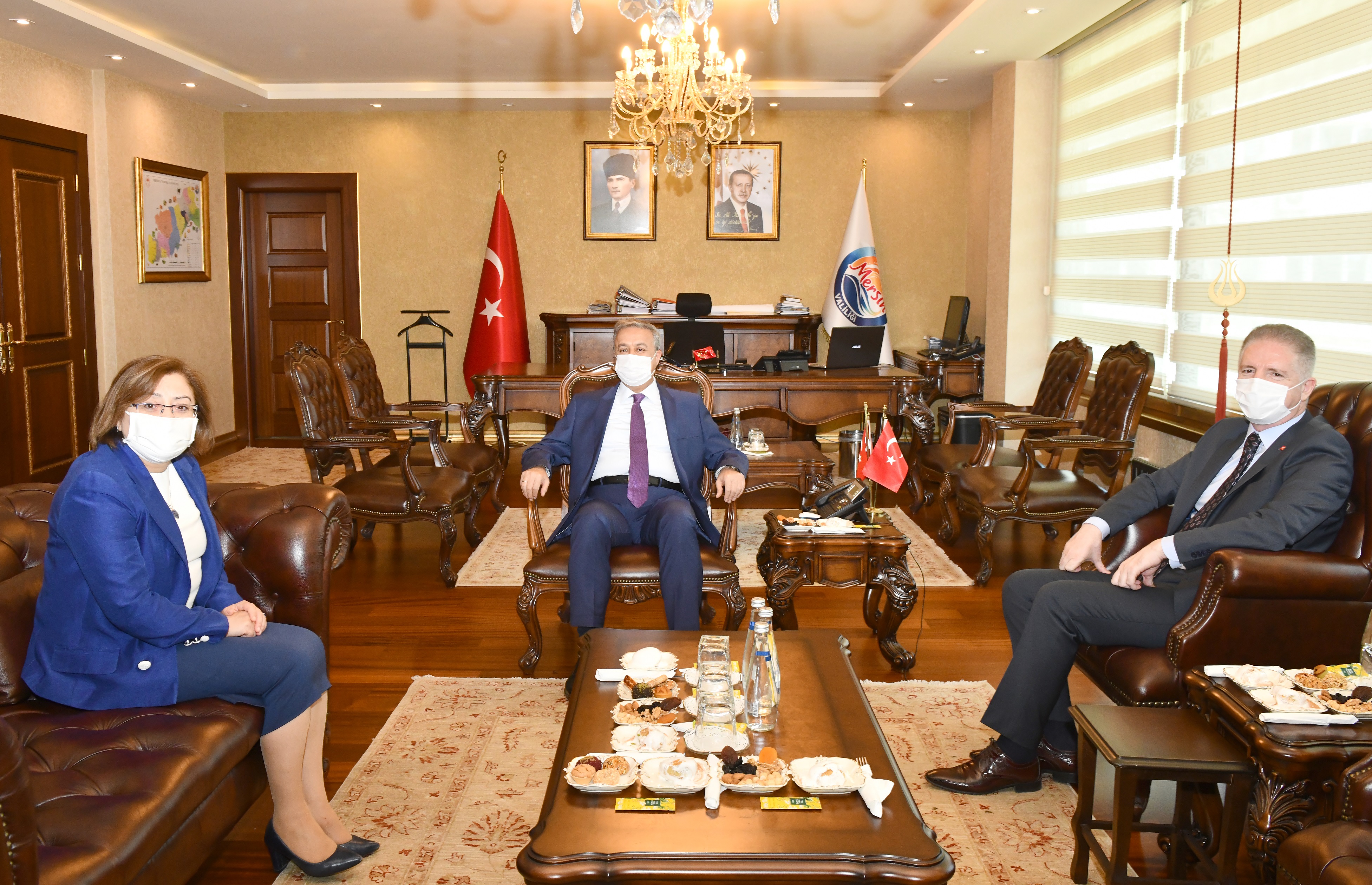 gaziantep valisi gul ve buyuksehir belediye baskani sahin den vali su ya ziyaret