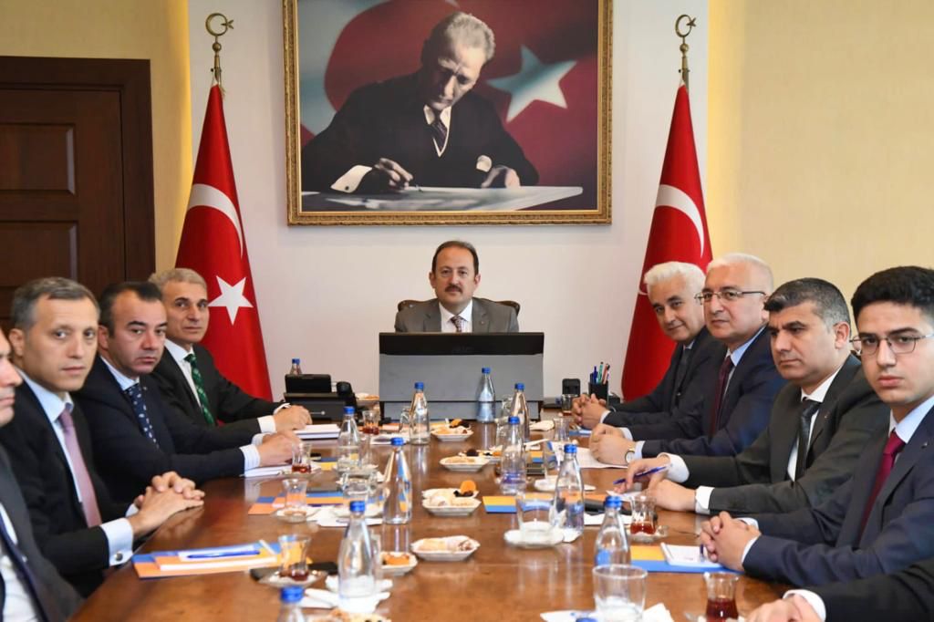 VALİ ALİ HAMZA PEHLİVAN BAŞKANLIĞINDA, GÜVENLİK VE ASAYİŞ KOORDİNASYON TOPLANTISI GERÇEKLEŞTİRİLDİ