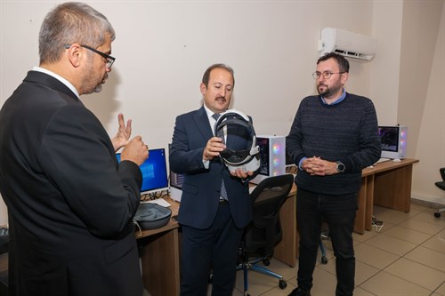 VALİ ALİ HAMZA PEHLİVAN, MERSİN-TARSUS ORGANİZE SANAYİ BÖLGESİ TEKNİK BİLİMLER MESLEK YÜKSEKOKULU’NU ZİYARET ETTİ