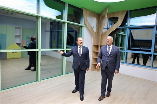 VALİ ALİ HAMZA PEHLİVAN, MERSİN-TARSUS ORGANİZE SANAYİ BÖLGESİ TARAFINDAN YAPILAN ÇOCUK BAKIMEVİNDE İNCELEMELERDE BULUNDU