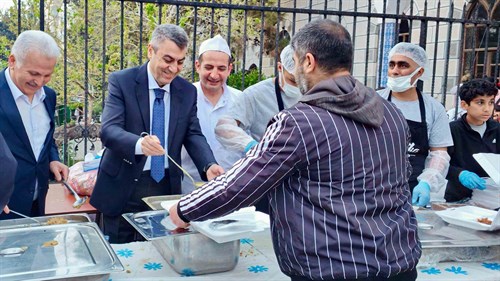 VALİMİZ SAYIN ATİLLA TOROS, İL MÜFTÜLÜĞÜ TARAFINDAN DÜZENLENEN İFTAR SOFRASINDA VATANDAŞLARIMIZLA BİR ARAYA GELDİ