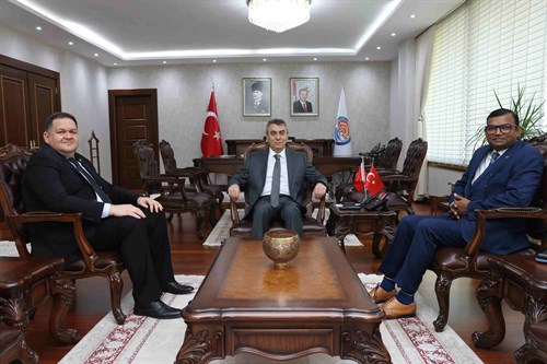 VALİMİZ SAYIN ATİLLA TOROS’A, MERSİN ULUSLARARASI LİMAN İŞLETMESİ (MIP) GENEL MÜDÜRÜ AJAY KUMAR SİNGH ‘HAYIRLI OLSUN’ ZİYARETİNDE BULUNDU